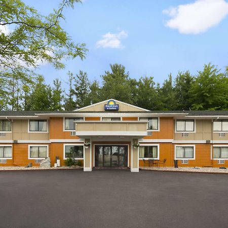 Days Inn & Suites By Wyndham Stevens Point Extérieur photo