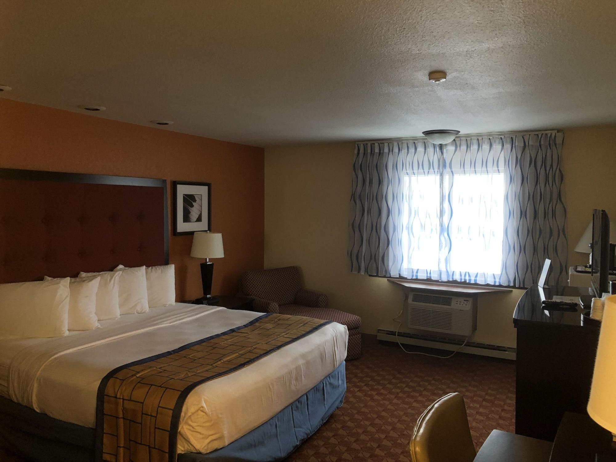 Days Inn & Suites By Wyndham Stevens Point Extérieur photo
