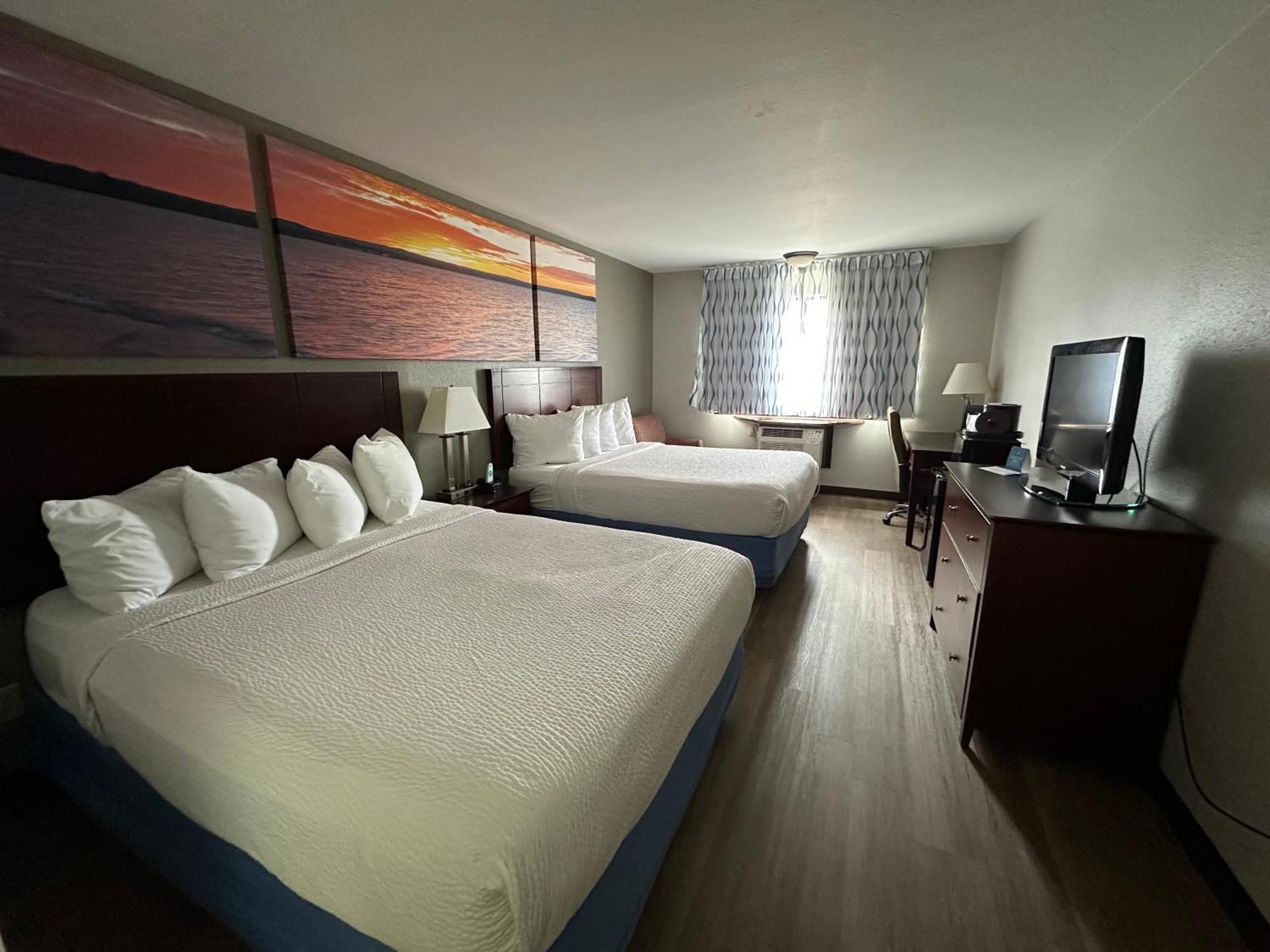 Days Inn & Suites By Wyndham Stevens Point Extérieur photo