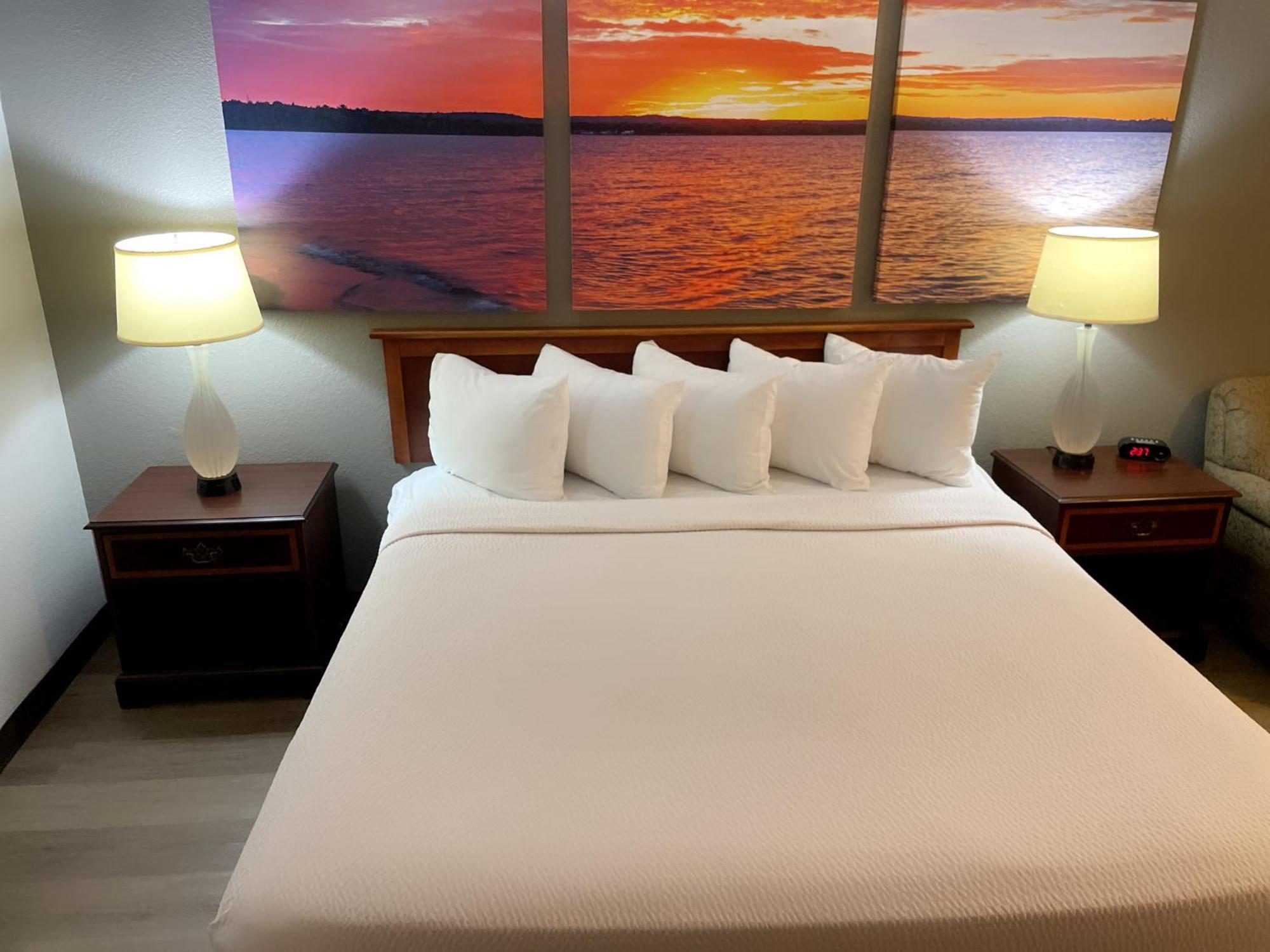 Days Inn & Suites By Wyndham Stevens Point Extérieur photo